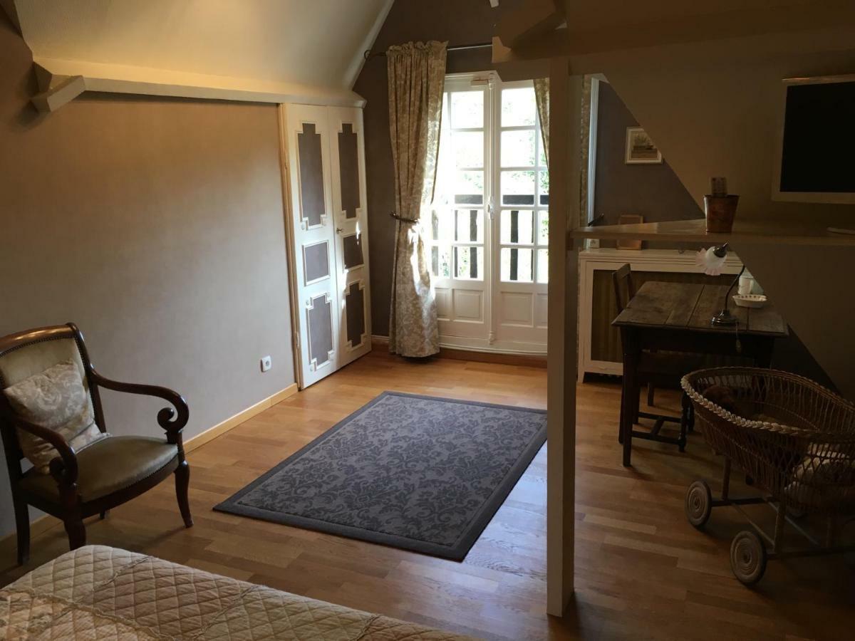 Bed and Breakfast L'Ile Normande Hardencourt-Cocherel Екстер'єр фото